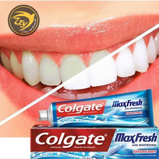 Kem đánh răng Colgate Max Fresh With Whitening Breath Strips 215g Kem đánh răng Colgate Max Fresh With Whitening Breath Strips 215g